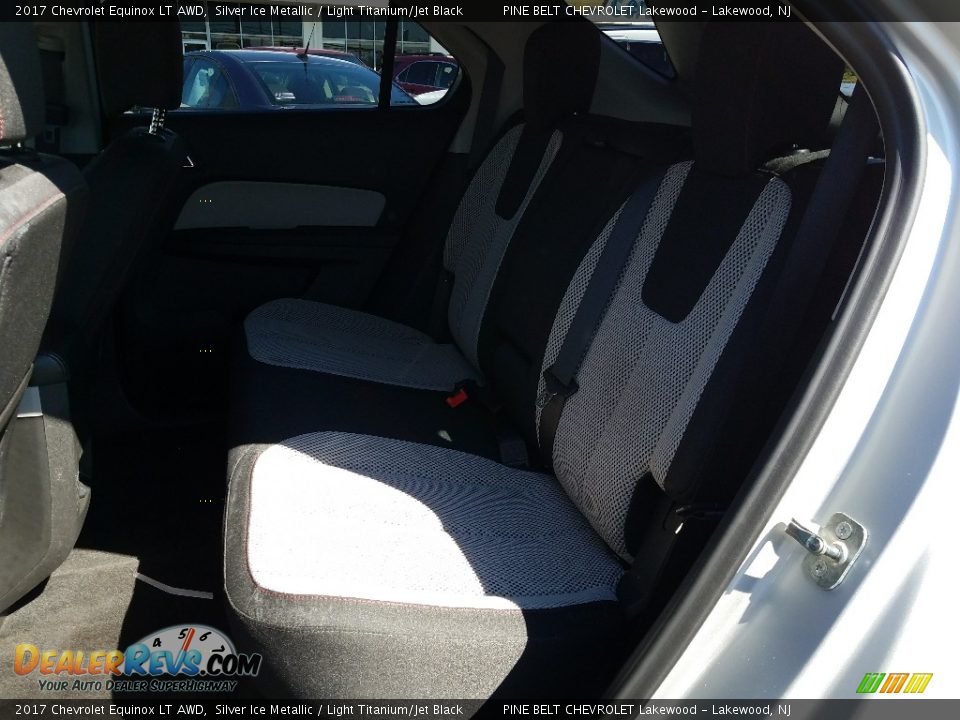 2017 Chevrolet Equinox LT AWD Silver Ice Metallic / Light Titanium/Jet Black Photo #3