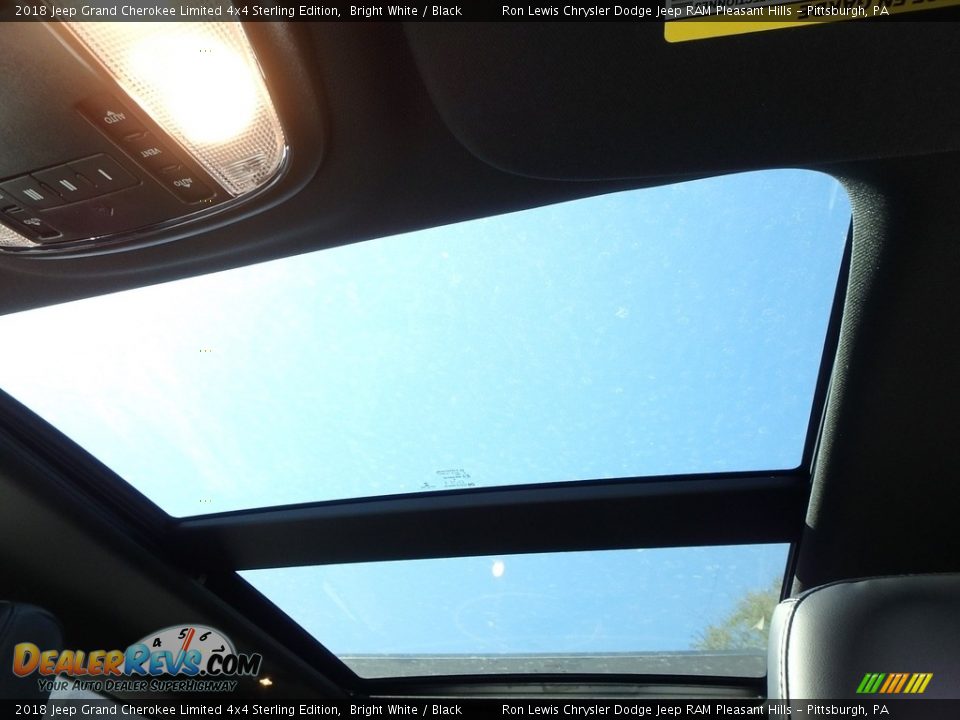 2018 Jeep Grand Cherokee Limited 4x4 Sterling Edition Bright White / Black Photo #15