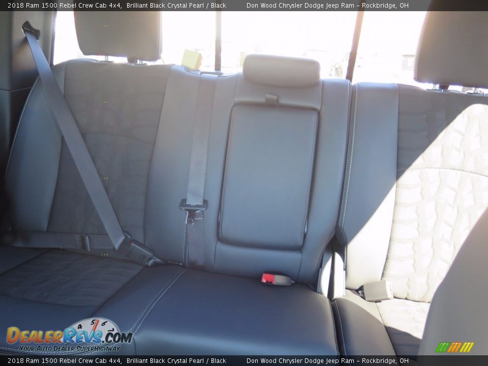 2018 Ram 1500 Rebel Crew Cab 4x4 Brilliant Black Crystal Pearl / Black Photo #17