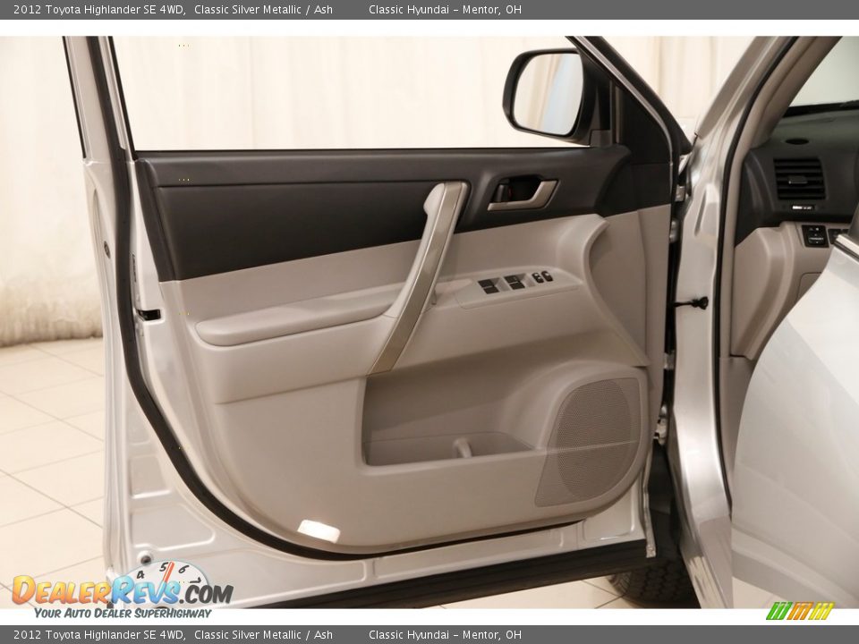 2012 Toyota Highlander SE 4WD Classic Silver Metallic / Ash Photo #4