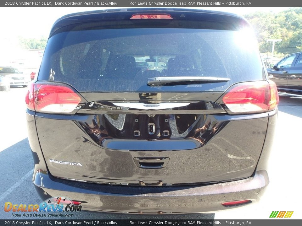 2018 Chrysler Pacifica LX Dark Cordovan Pearl / Black/Alloy Photo #4