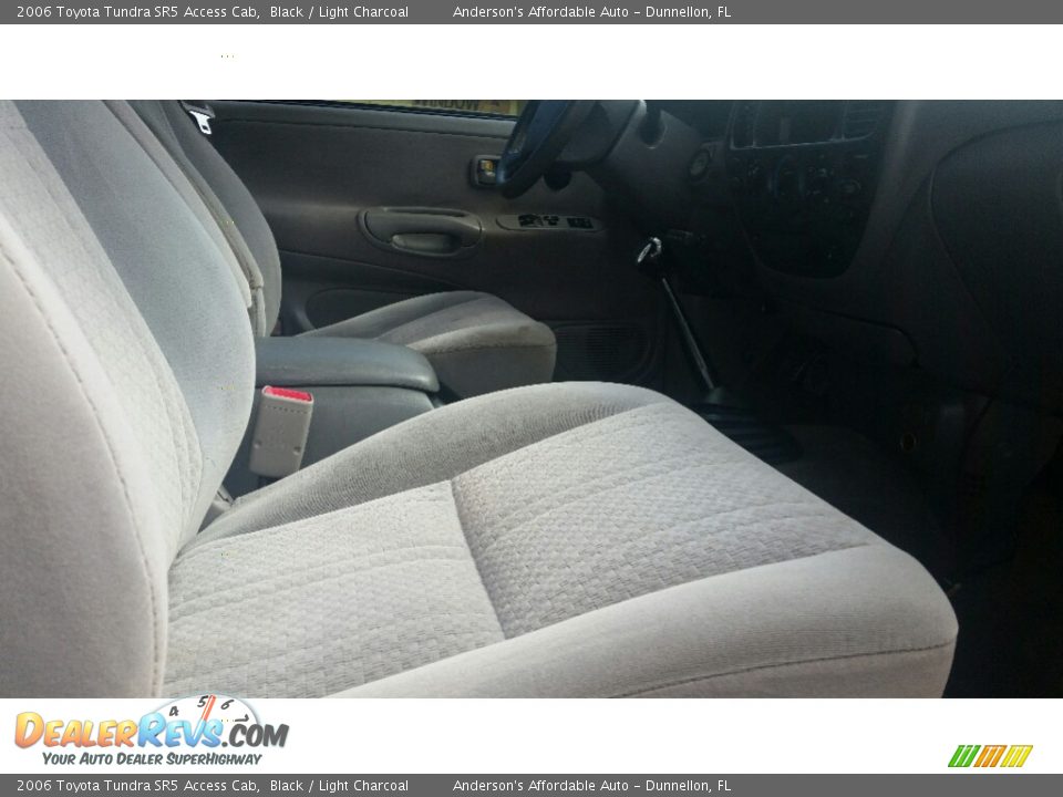 2006 Toyota Tundra SR5 Access Cab Black / Light Charcoal Photo #17