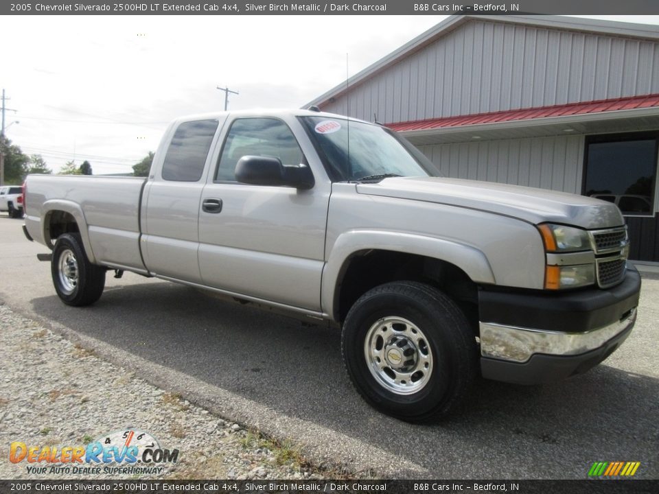 2005 Chevrolet Silverado 2500HD LT Extended Cab 4x4 Silver Birch Metallic / Dark Charcoal Photo #2
