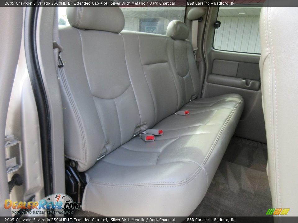 2005 Chevrolet Silverado 2500HD LT Extended Cab 4x4 Silver Birch Metallic / Dark Charcoal Photo #13