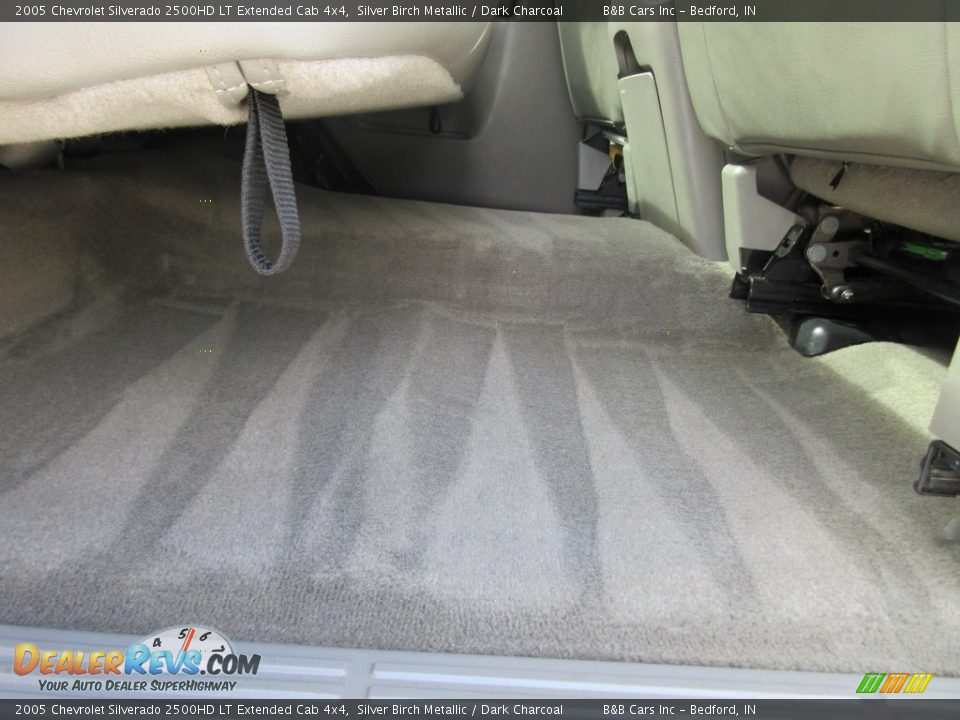 2005 Chevrolet Silverado 2500HD LT Extended Cab 4x4 Silver Birch Metallic / Dark Charcoal Photo #14