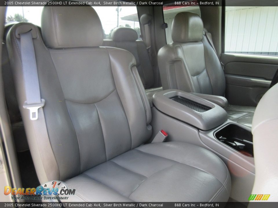 2005 Chevrolet Silverado 2500HD LT Extended Cab 4x4 Silver Birch Metallic / Dark Charcoal Photo #19