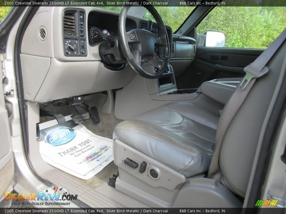 2005 Chevrolet Silverado 2500HD LT Extended Cab 4x4 Silver Birch Metallic / Dark Charcoal Photo #26