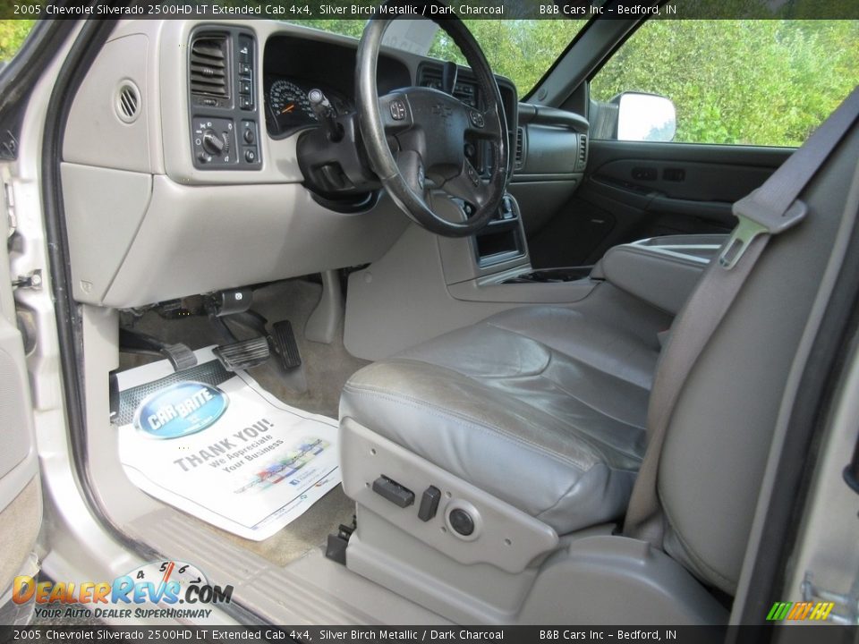 2005 Chevrolet Silverado 2500HD LT Extended Cab 4x4 Silver Birch Metallic / Dark Charcoal Photo #26