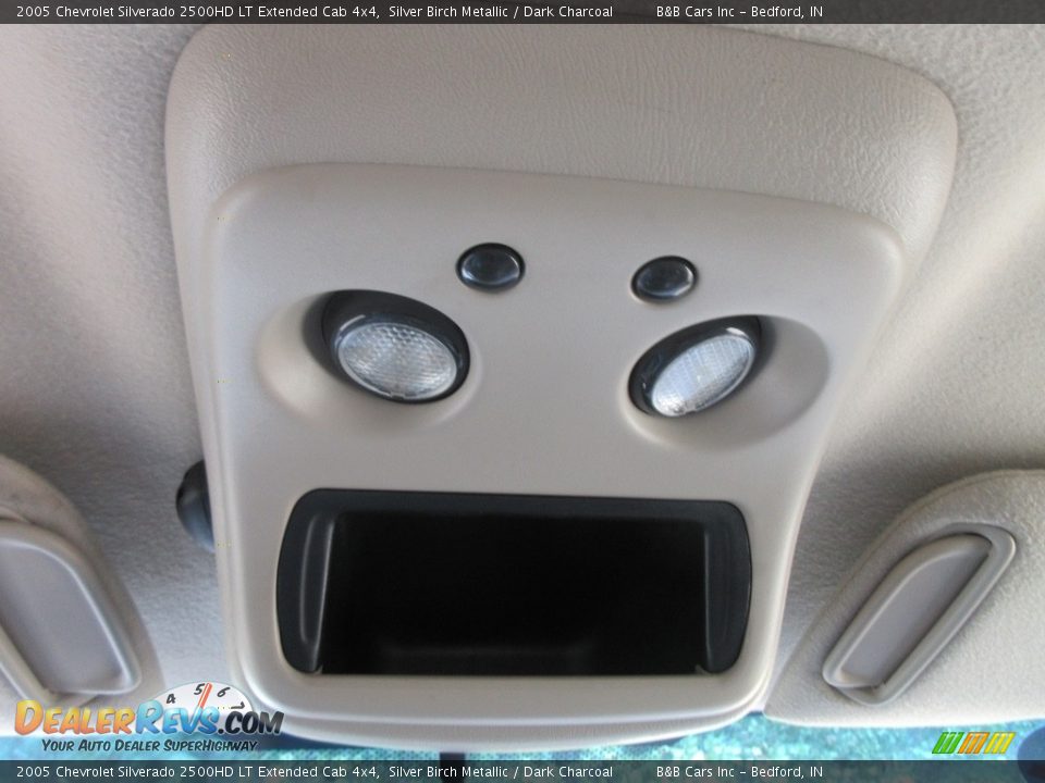 2005 Chevrolet Silverado 2500HD LT Extended Cab 4x4 Silver Birch Metallic / Dark Charcoal Photo #28