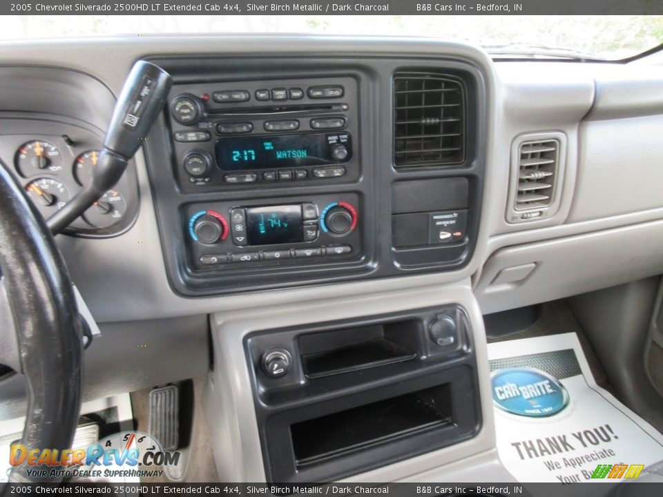 2005 Chevrolet Silverado 2500HD LT Extended Cab 4x4 Silver Birch Metallic / Dark Charcoal Photo #30
