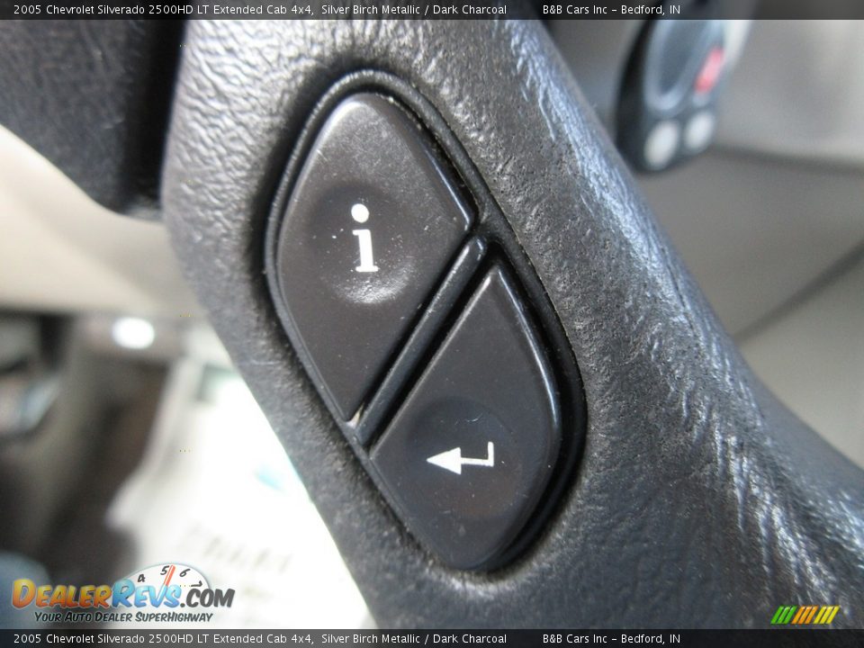 2005 Chevrolet Silverado 2500HD LT Extended Cab 4x4 Silver Birch Metallic / Dark Charcoal Photo #35