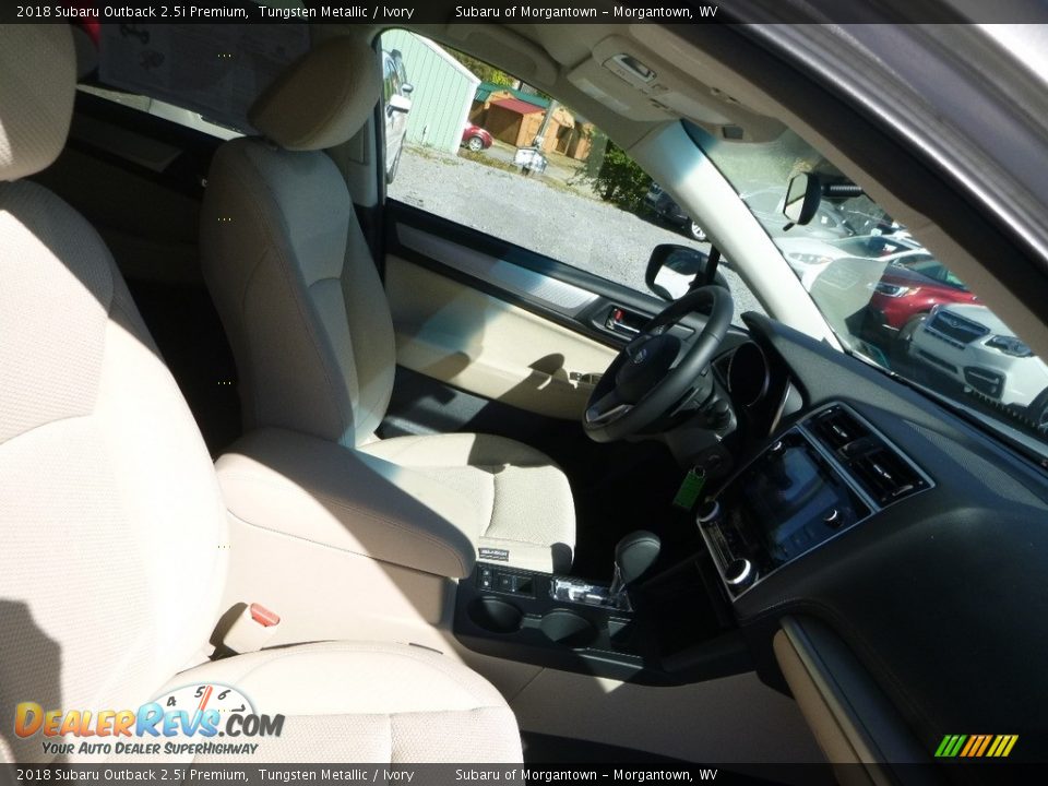 2018 Subaru Outback 2.5i Premium Tungsten Metallic / Ivory Photo #10