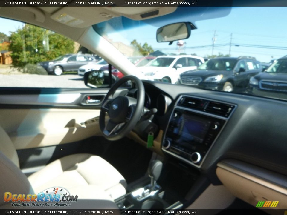 2018 Subaru Outback 2.5i Premium Tungsten Metallic / Ivory Photo #11