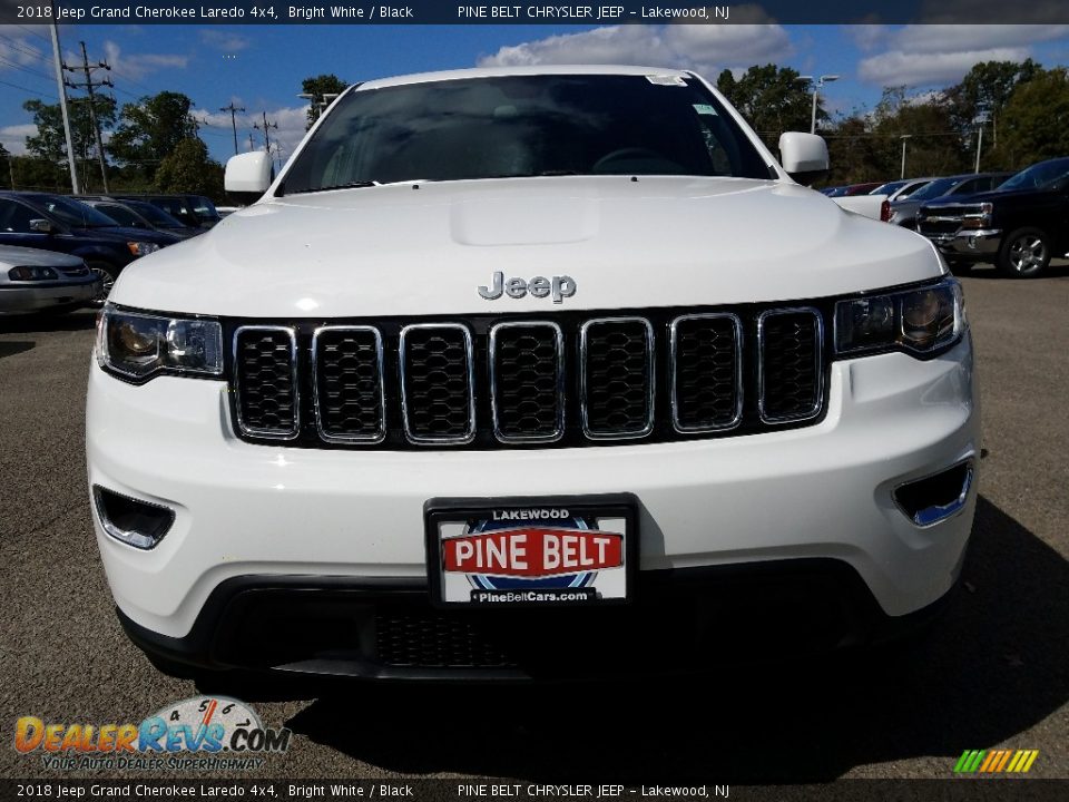 2018 Jeep Grand Cherokee Laredo 4x4 Bright White / Black Photo #2