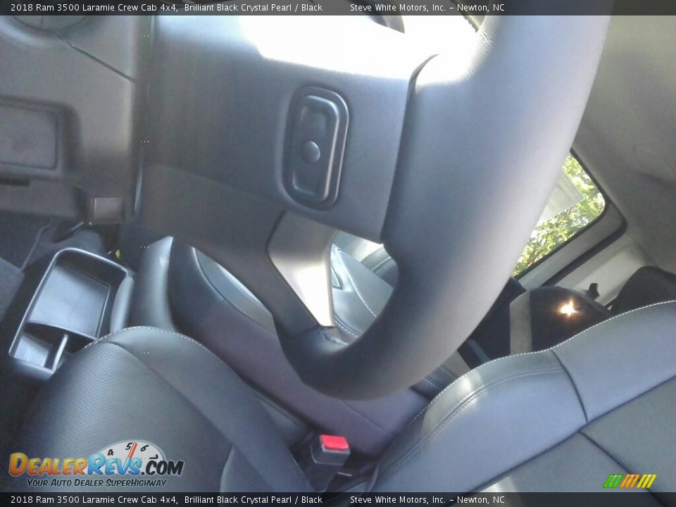 2018 Ram 3500 Laramie Crew Cab 4x4 Brilliant Black Crystal Pearl / Black Photo #15