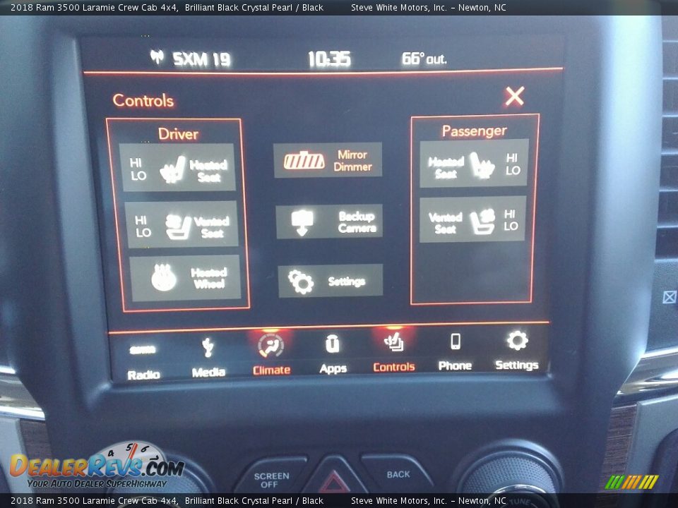 2018 Ram 3500 Laramie Crew Cab 4x4 Brilliant Black Crystal Pearl / Black Photo #24