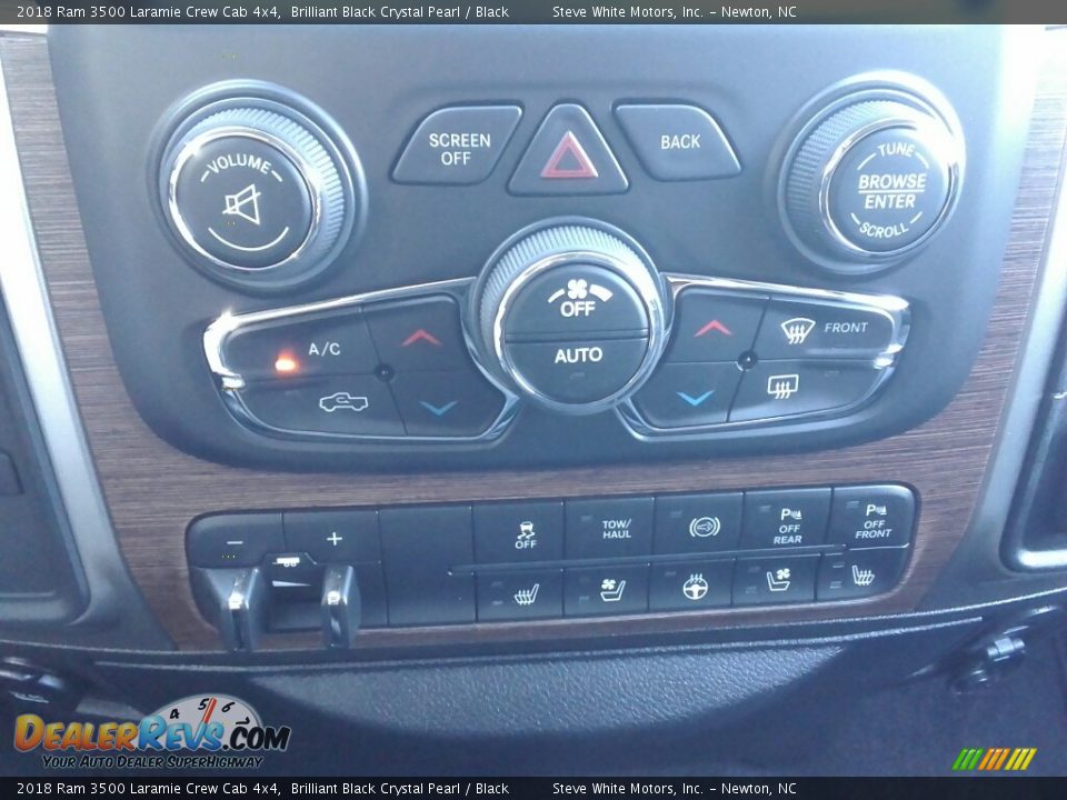 2018 Ram 3500 Laramie Crew Cab 4x4 Brilliant Black Crystal Pearl / Black Photo #26