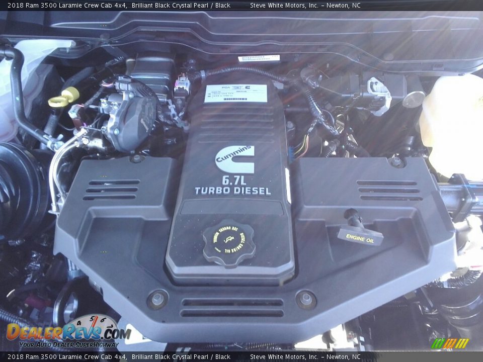 2018 Ram 3500 Laramie Crew Cab 4x4 Brilliant Black Crystal Pearl / Black Photo #33