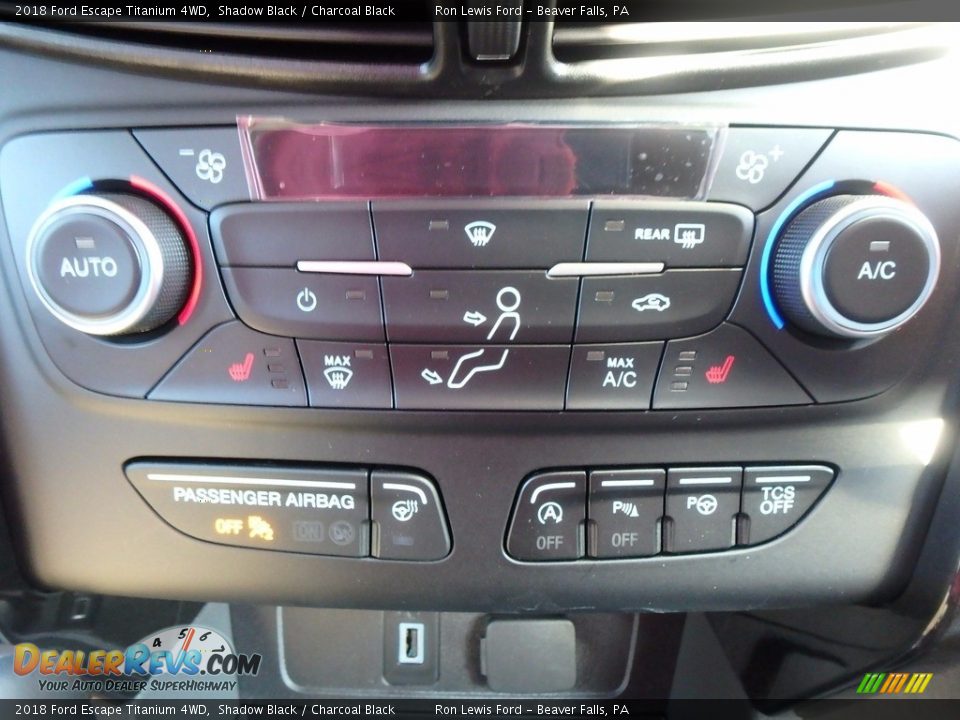 Controls of 2018 Ford Escape Titanium 4WD Photo #17