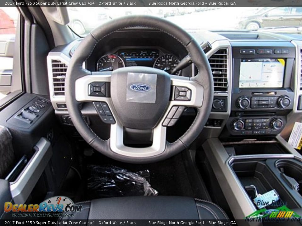 2017 Ford F250 Super Duty Lariat Crew Cab 4x4 Oxford White / Black Photo #18