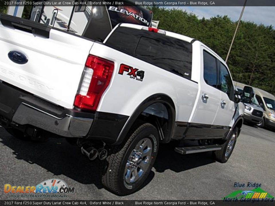 2017 Ford F250 Super Duty Lariat Crew Cab 4x4 Oxford White / Black Photo #31