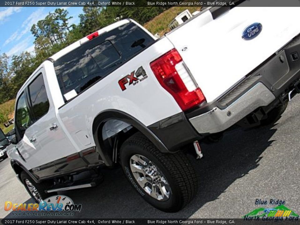 2017 Ford F250 Super Duty Lariat Crew Cab 4x4 Oxford White / Black Photo #32