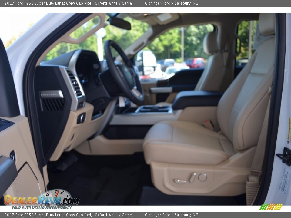 2017 Ford F250 Super Duty Lariat Crew Cab 4x4 Oxford White / Camel Photo #9