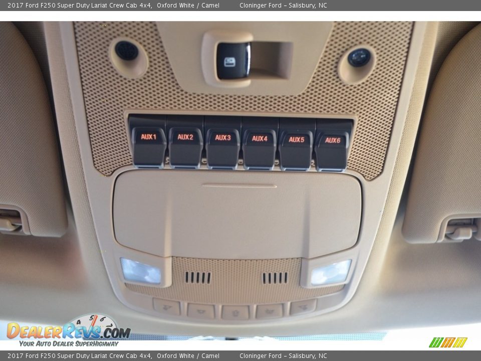 2017 Ford F250 Super Duty Lariat Crew Cab 4x4 Oxford White / Camel Photo #20