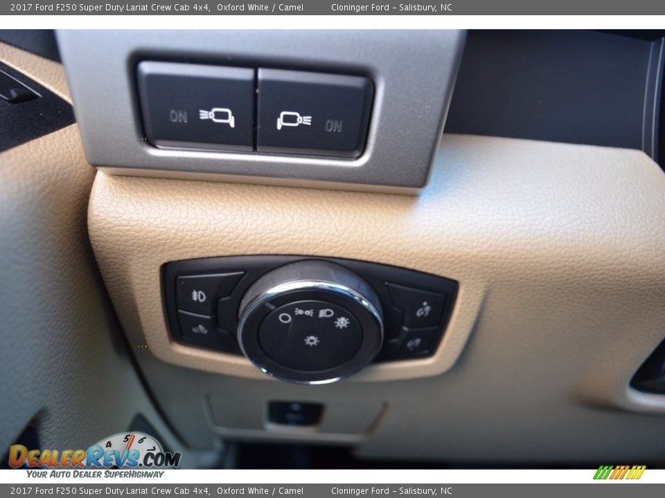 2017 Ford F250 Super Duty Lariat Crew Cab 4x4 Oxford White / Camel Photo #22