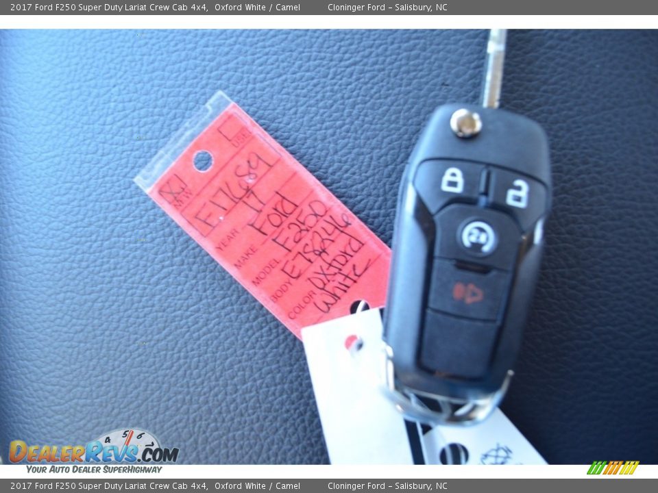 2017 Ford F250 Super Duty Lariat Crew Cab 4x4 Oxford White / Camel Photo #23