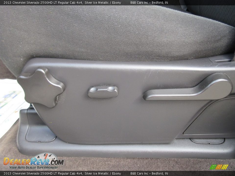 2013 Chevrolet Silverado 2500HD LT Regular Cab 4x4 Silver Ice Metallic / Ebony Photo #25