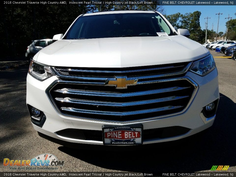 2018 Chevrolet Traverse High Country AWD Iridescent Pearl Tricoat / High Country Jet Black/Loft Brown Photo #2