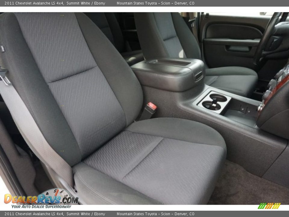 2011 Chevrolet Avalanche LS 4x4 Summit White / Ebony Photo #19