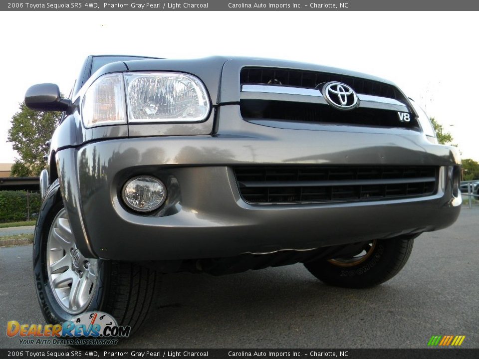 2006 Toyota Sequoia SR5 4WD Phantom Gray Pearl / Light Charcoal Photo #1