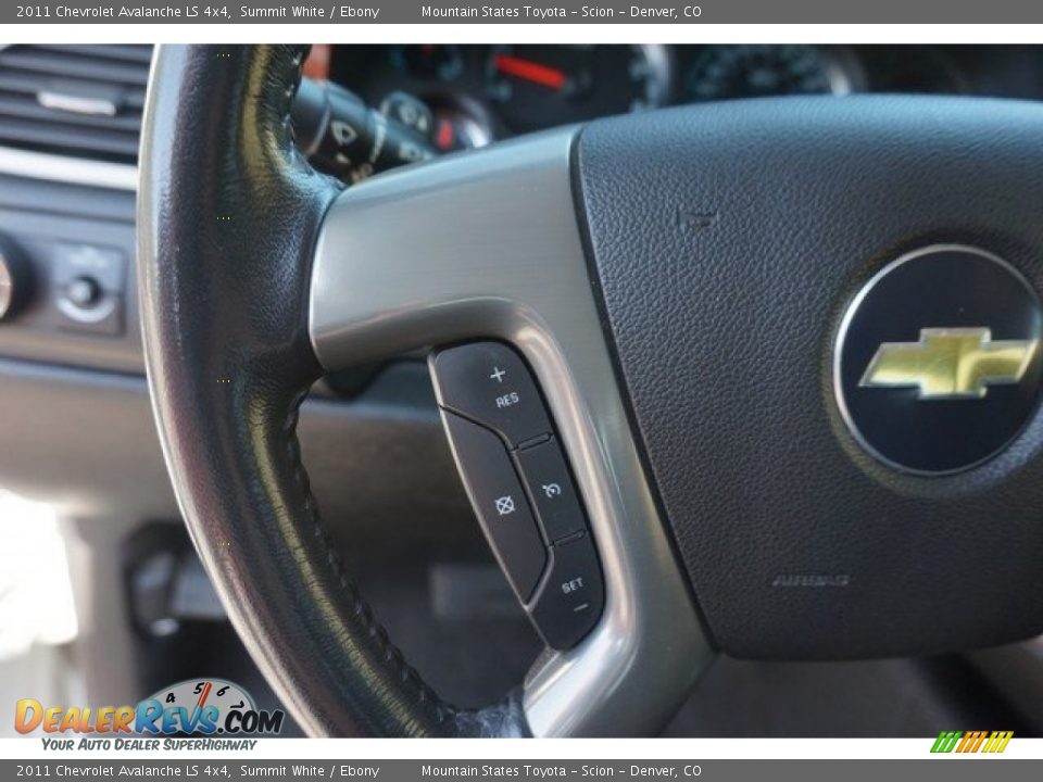 2011 Chevrolet Avalanche LS 4x4 Summit White / Ebony Photo #24