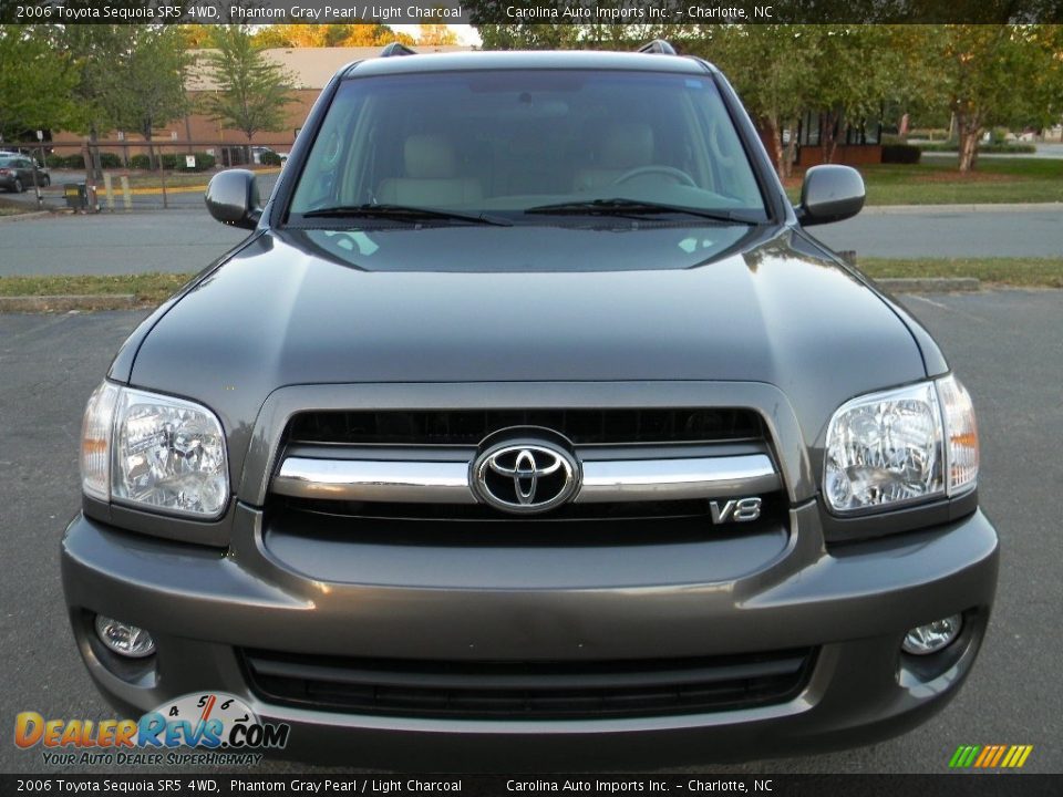 2006 Toyota Sequoia SR5 4WD Phantom Gray Pearl / Light Charcoal Photo #5