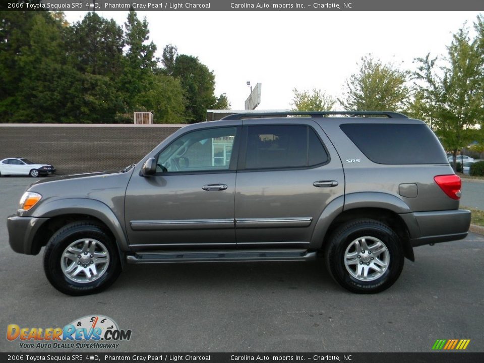 2006 Toyota Sequoia SR5 4WD Phantom Gray Pearl / Light Charcoal Photo #7