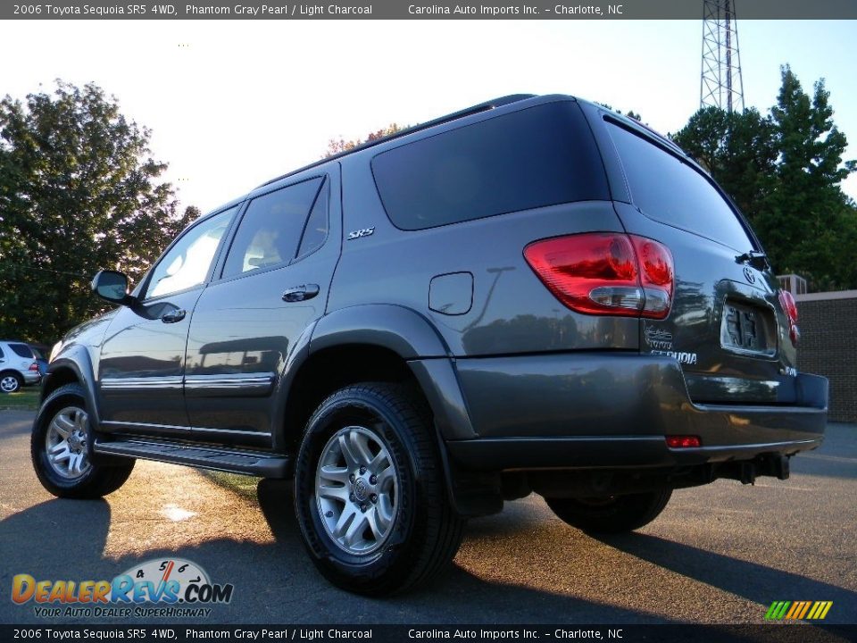 2006 Toyota Sequoia SR5 4WD Phantom Gray Pearl / Light Charcoal Photo #8