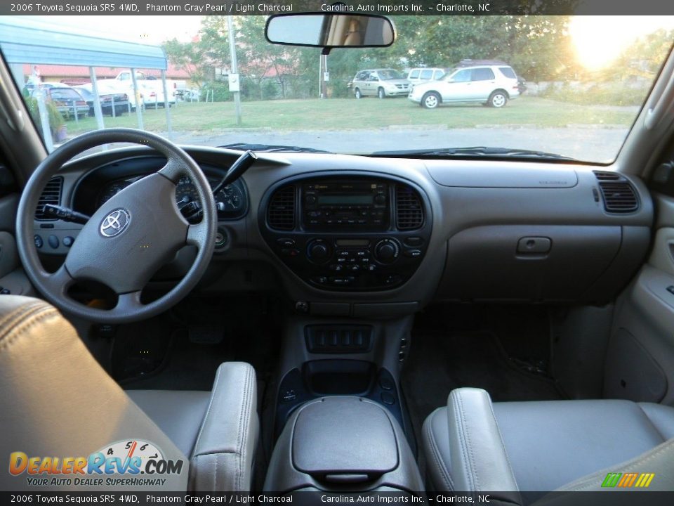 2006 Toyota Sequoia SR5 4WD Phantom Gray Pearl / Light Charcoal Photo #13