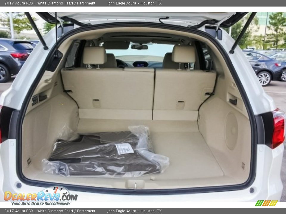 2017 Acura RDX White Diamond Pearl / Parchment Photo #18