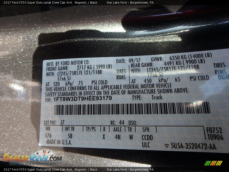 2017 Ford F350 Super Duty Lariat Crew Cab 4x4 Magnetic / Black Photo #13