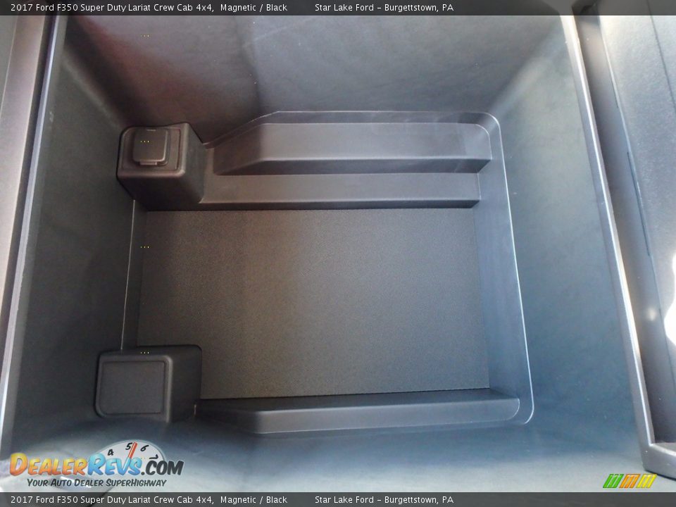 2017 Ford F350 Super Duty Lariat Crew Cab 4x4 Magnetic / Black Photo #20