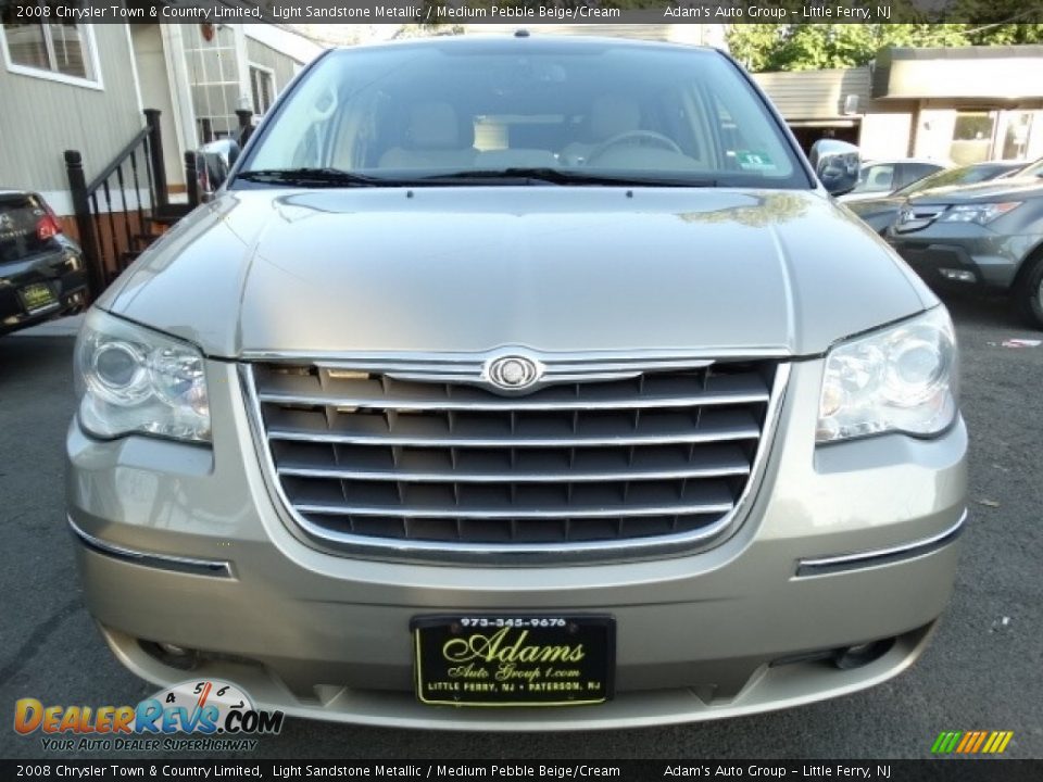 2008 Chrysler Town & Country Limited Light Sandstone Metallic / Medium Pebble Beige/Cream Photo #2