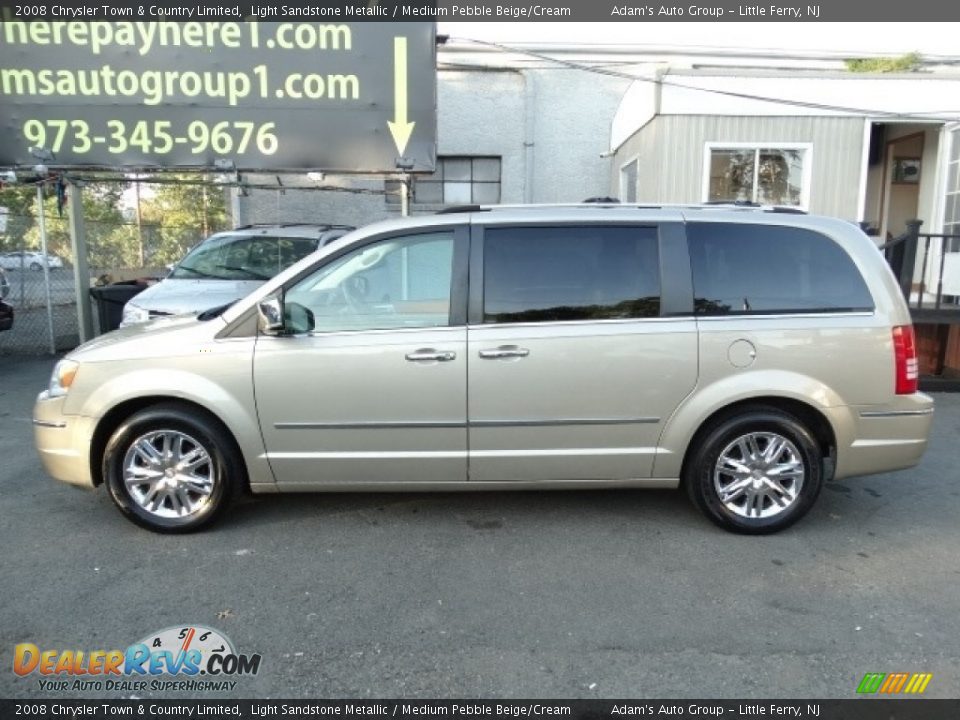 2008 Chrysler Town & Country Limited Light Sandstone Metallic / Medium Pebble Beige/Cream Photo #4