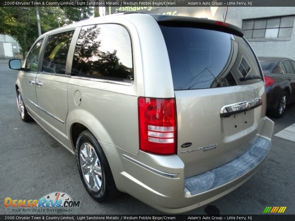 2008 Chrysler Town & Country Limited Light Sandstone Metallic / Medium Pebble Beige/Cream Photo #5