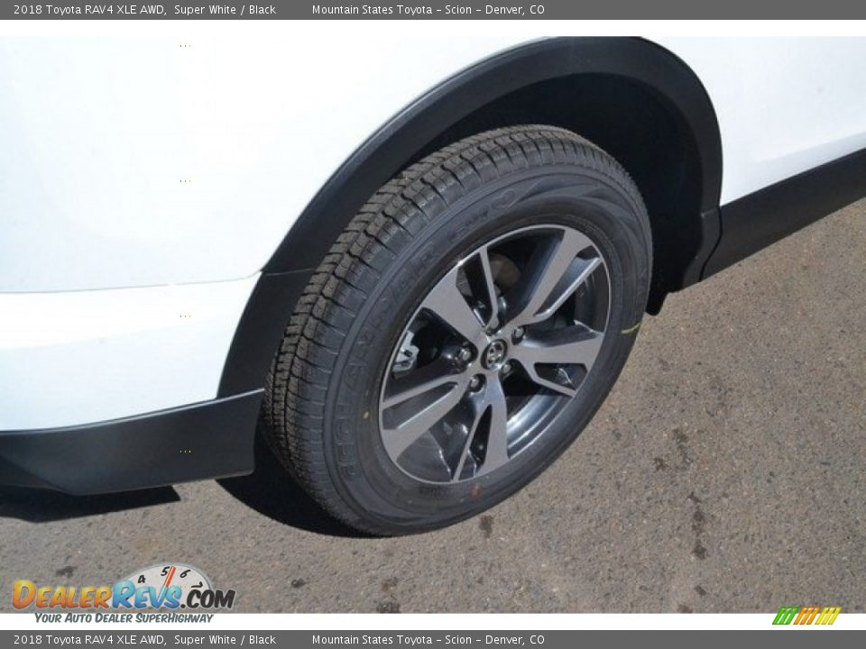 2018 Toyota RAV4 XLE AWD Super White / Black Photo #9