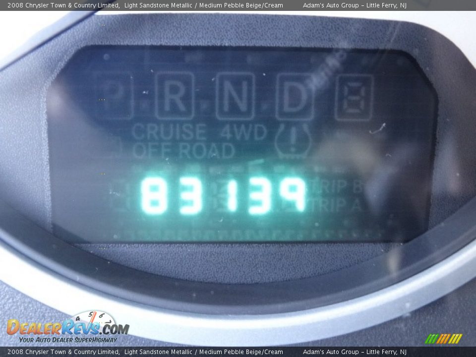 2008 Chrysler Town & Country Limited Light Sandstone Metallic / Medium Pebble Beige/Cream Photo #19