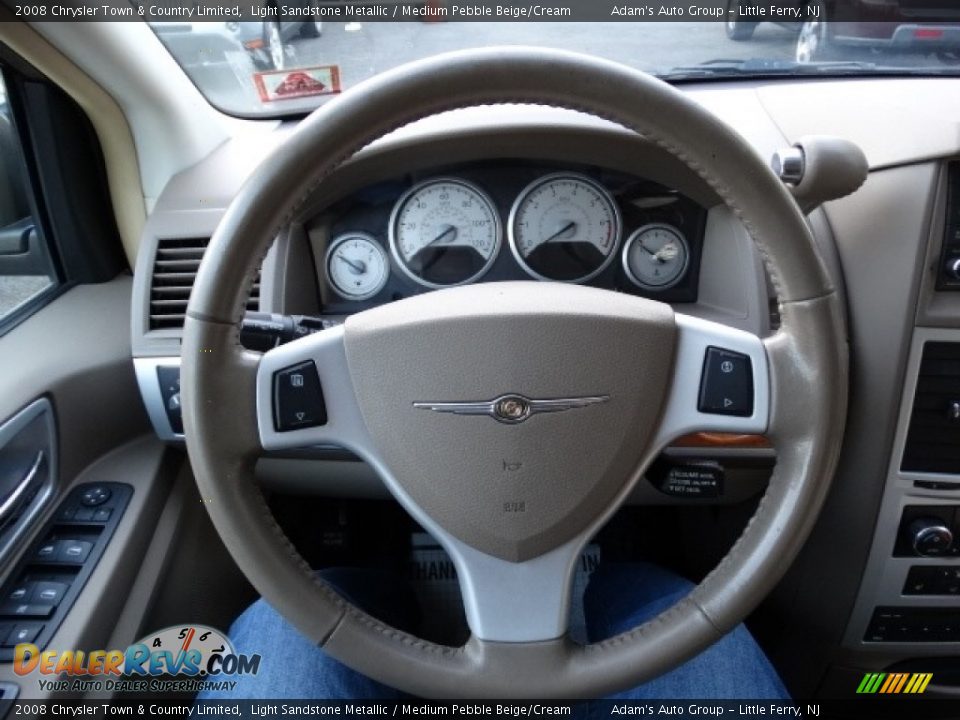 2008 Chrysler Town & Country Limited Light Sandstone Metallic / Medium Pebble Beige/Cream Photo #22
