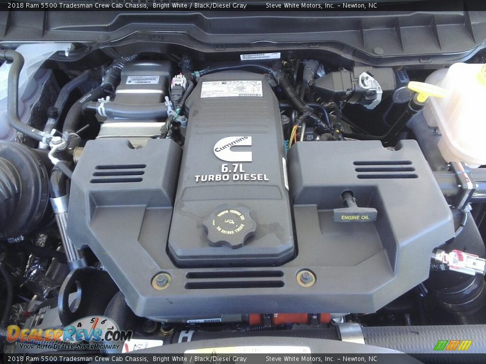 2018 Ram 5500 Tradesman Crew Cab Chassis Bright White / Black/Diesel Gray Photo #9