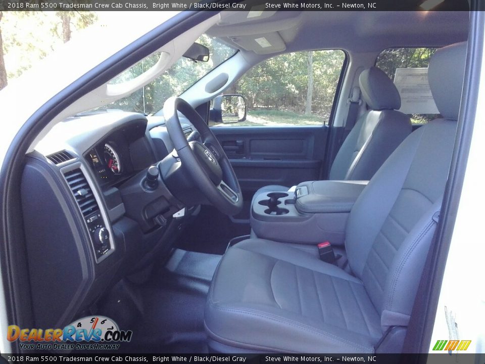 2018 Ram 5500 Tradesman Crew Cab Chassis Bright White / Black/Diesel Gray Photo #20
